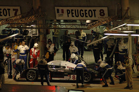 Et planlagt natligt pitstop for Peugeot.